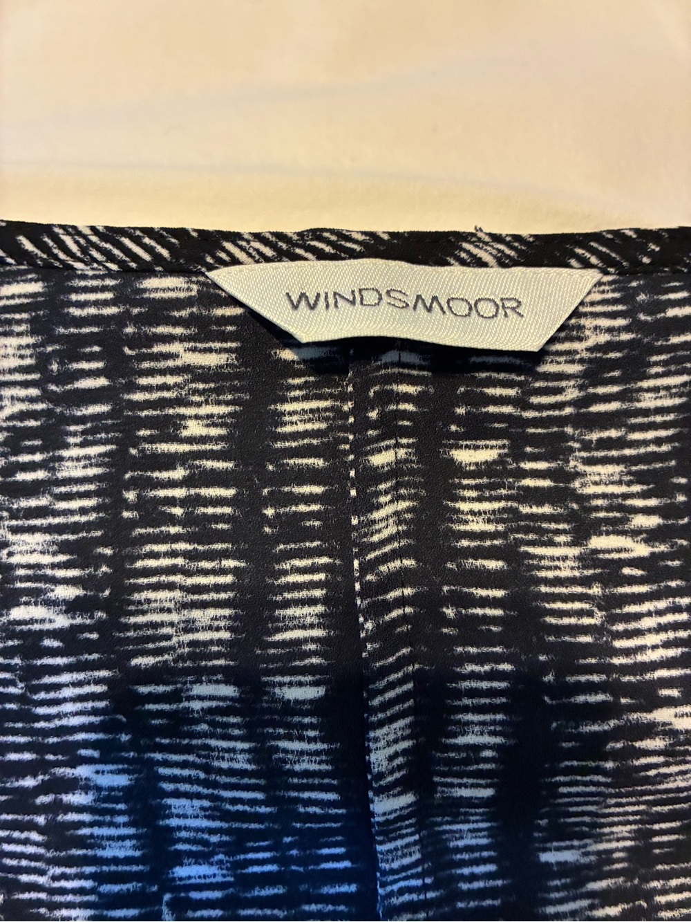 Women’s light weight jacket / cover up